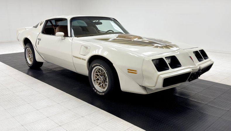 Pontiac-Firebird-1980-Cameo-White-Camel-17