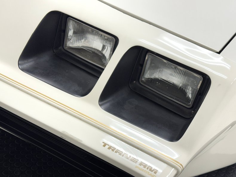 Pontiac-Firebird-1980-Cameo-White-Camel-18