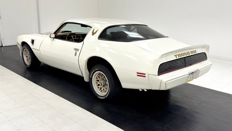Pontiac-Firebird-1980-Cameo-White-Camel-2