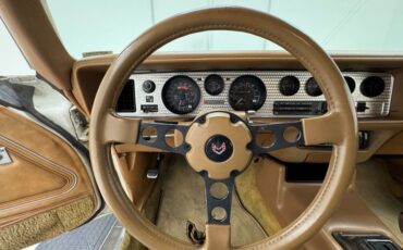 Pontiac-Firebird-1980-Cameo-White-Camel-40
