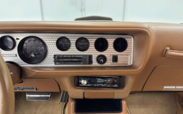 Pontiac-Firebird-1980-Cameo-White-Camel-43