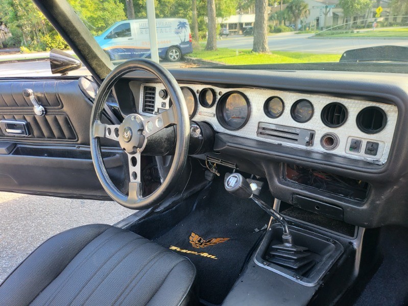 Pontiac-Firebird-1980-Coupe-11