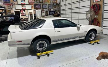Pontiac-Firebird-1984