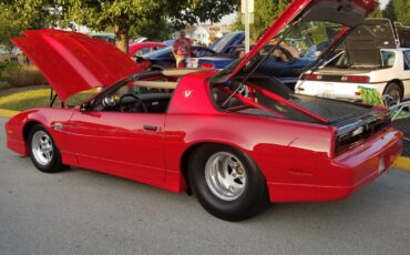 Pontiac-Firebird-1985-Coupe-4