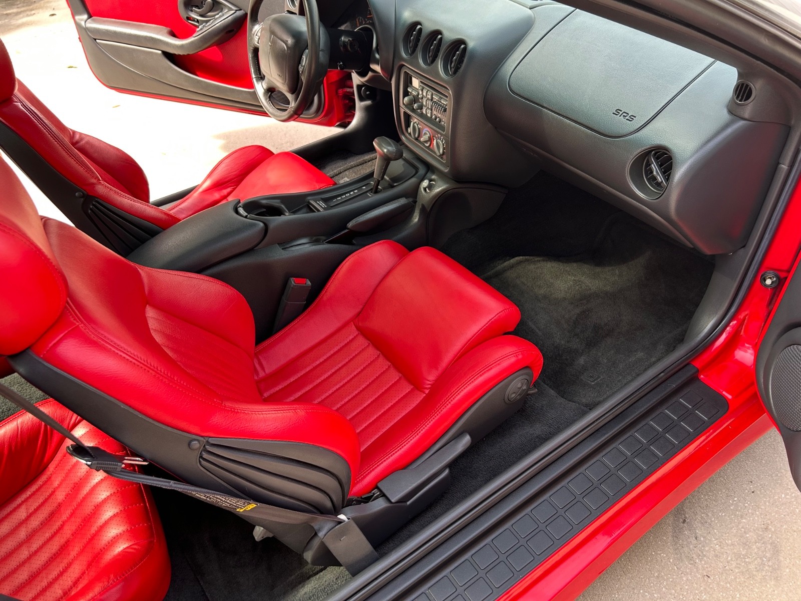 Pontiac-Firebird-1996-Trans-Am-WS6-14