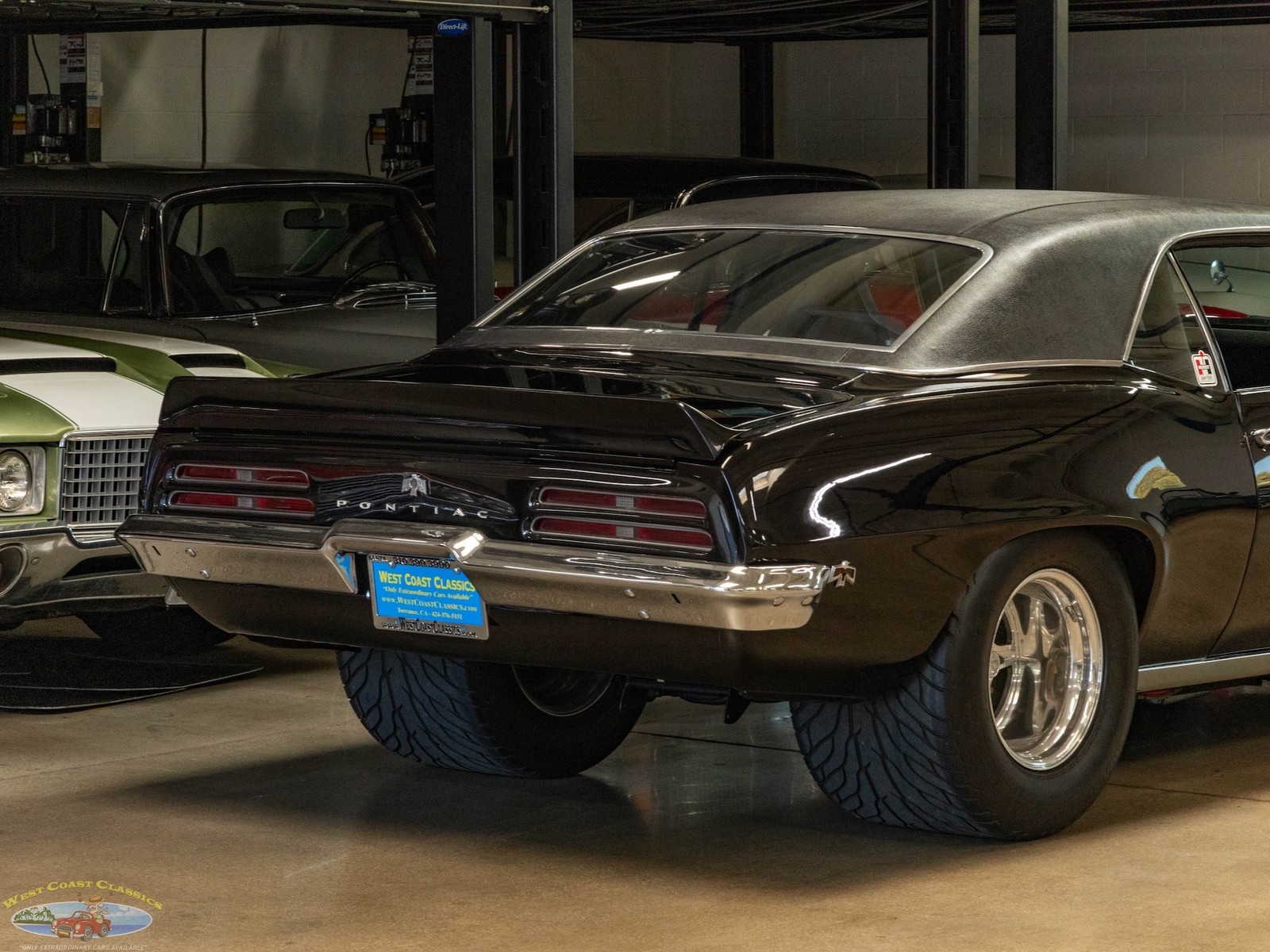 Pontiac-Firebird-Custom-1969-2-Door-Hardtop-25