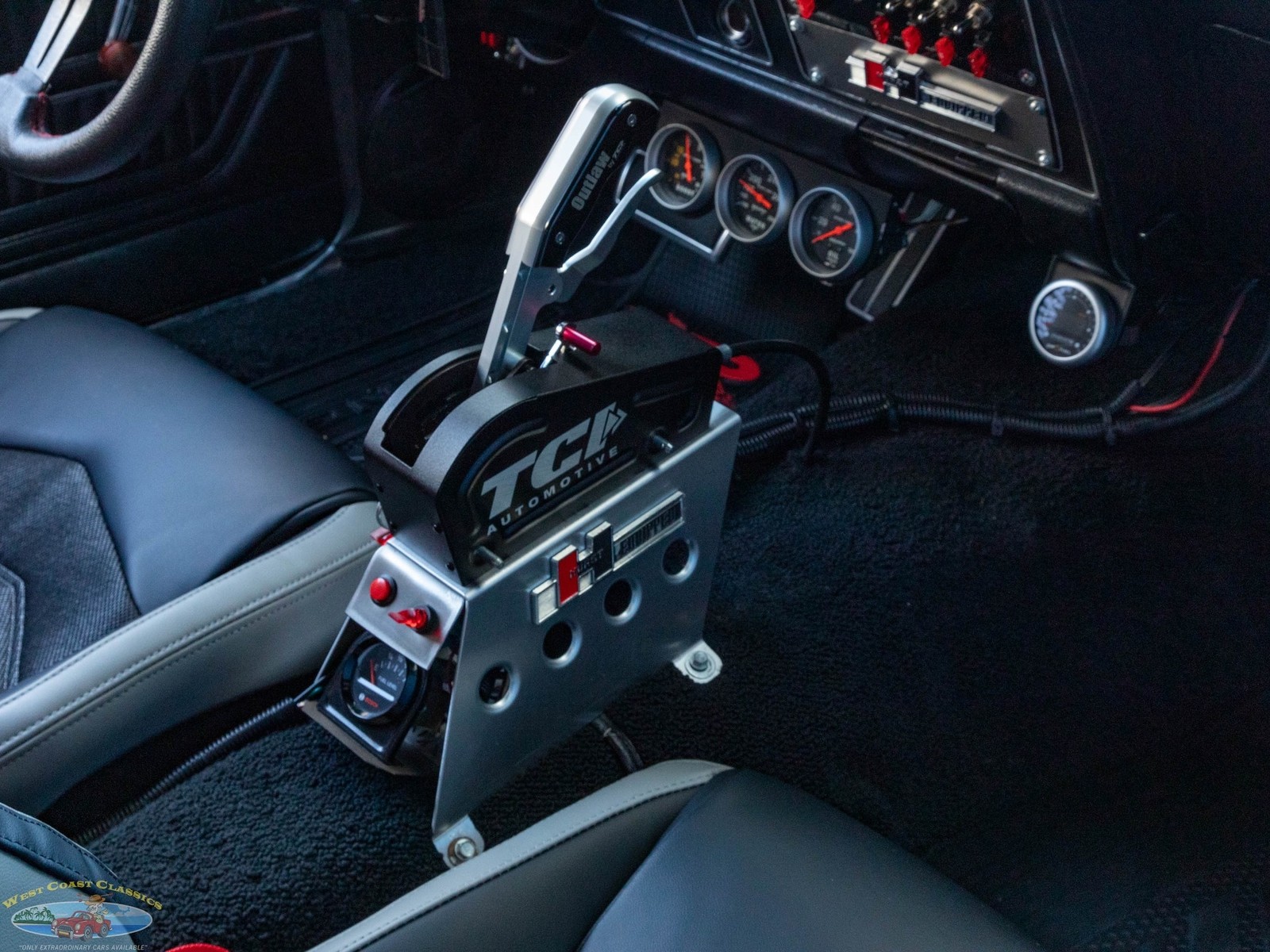 Pontiac-Firebird-Custom-1969-2-Door-Hardtop-38