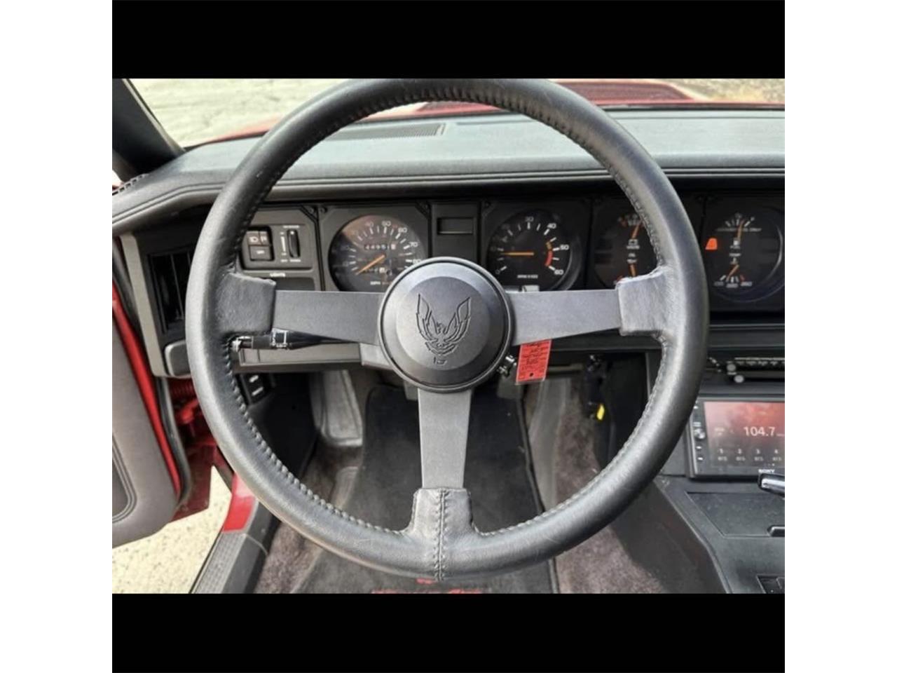 Pontiac-Firebird-trans-am-1984-Red-Black-16