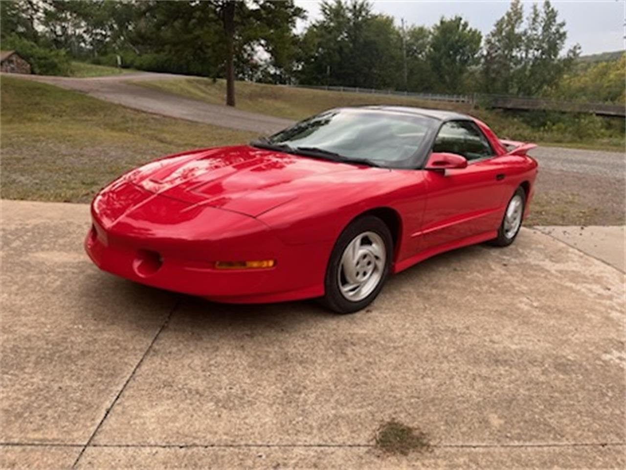 Pontiac-Firebird-trans-am-1993-Red-Charcoal-grey