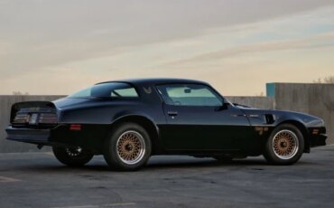 Pontiac-Firebird-trans-am-50th-anniversary-limited-edition-1976-Black-Black-2