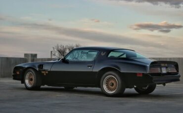 Pontiac-Firebird-trans-am-50th-anniversary-limited-edition-1976-Black-Black-7