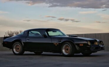 Pontiac-Firebird-trans-am-50th-anniversary-limited-edition-1976-Black-Black-8