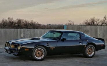 Pontiac-Firebird-trans-am-50th-anniversary-limited-edition-1976-Black-Black-9