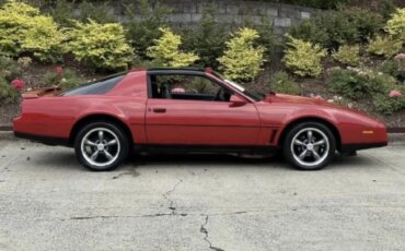 Pontiac-Firebird-trans-am-coupe-1984-Red-Black