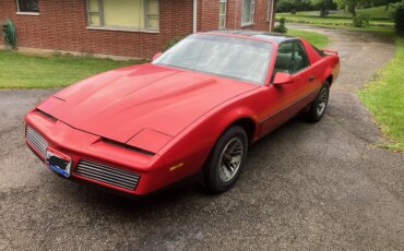Pontiac-Firebird-trans-am-coupe-1984-Red-Gray-1