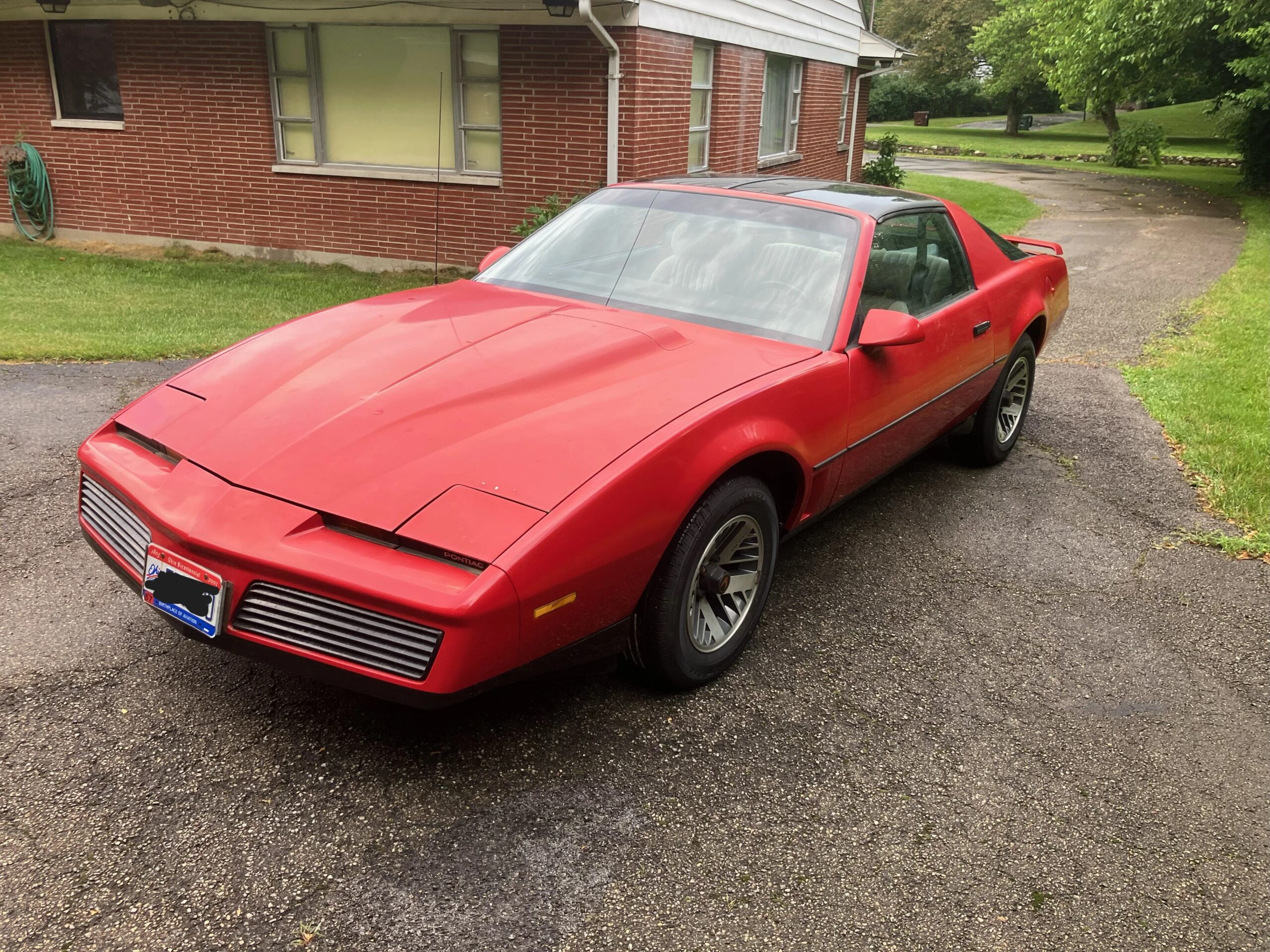 Pontiac-Firebird-trans-am-coupe-1984-Red-Gray-1