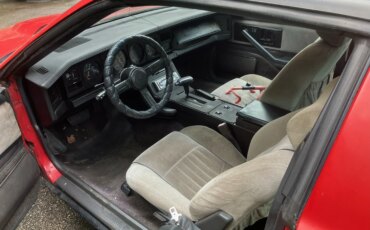 Pontiac-Firebird-trans-am-coupe-1984-Red-Gray-2