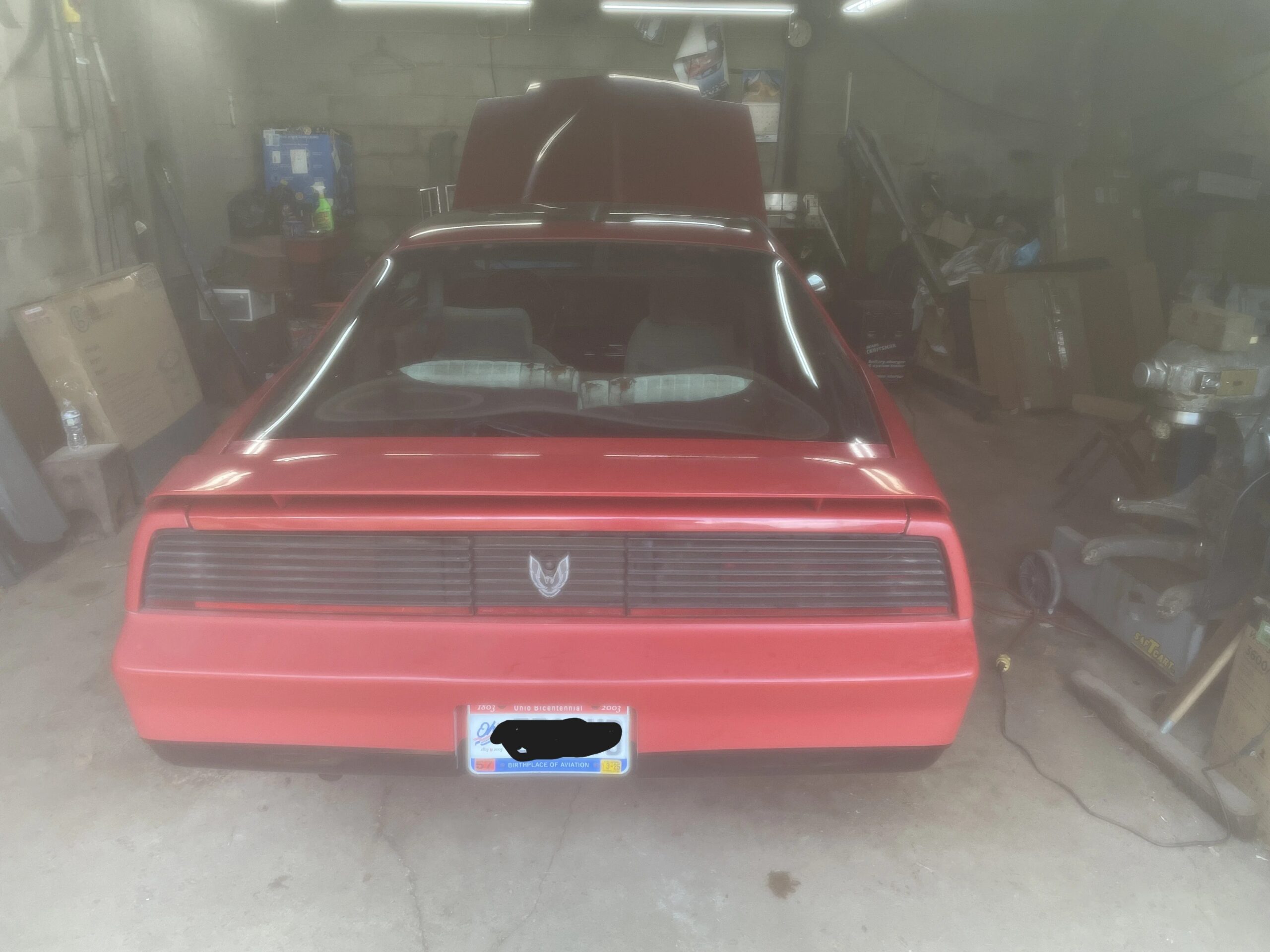 Pontiac-Firebird-trans-am-coupe-1984-Red-Gray-4