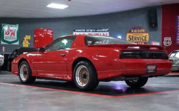 Pontiac-Firebird-trans-am-gta-coupe-1987-Red-Black