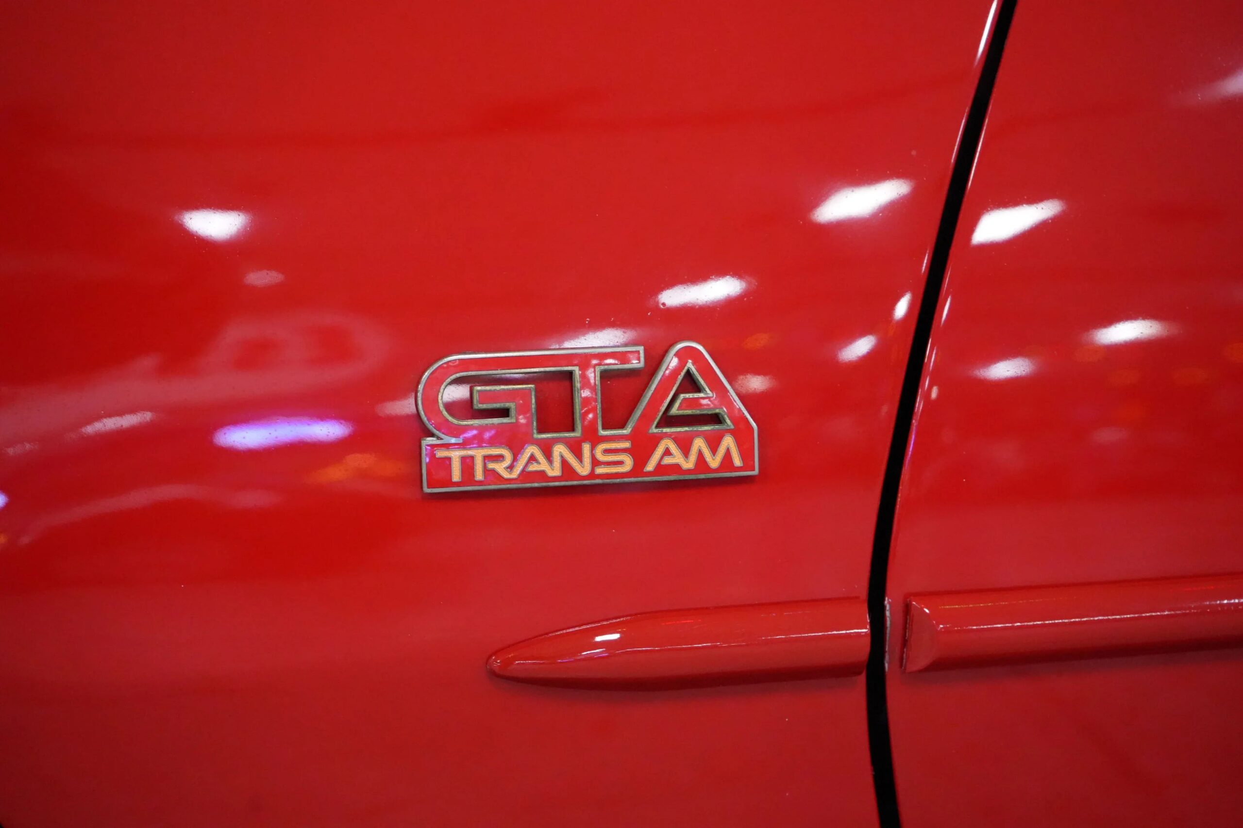 Pontiac-Firebird-trans-am-gta-coupe-1987-Red-Black-4
