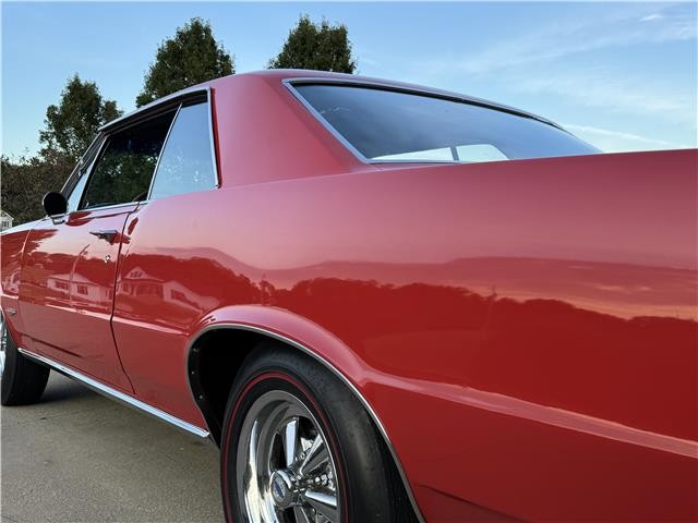 Pontiac-GTO-1964-2-Door-Coupe-3