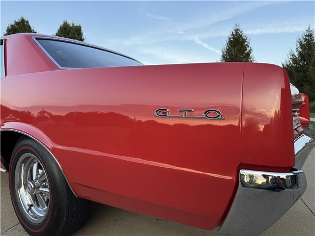 Pontiac-GTO-1964-2-Door-Coupe-32