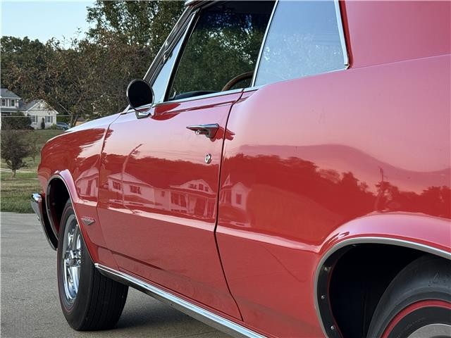 Pontiac-GTO-1964-2-Door-Coupe-33