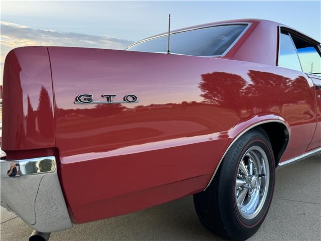 Pontiac-GTO-1964-2-Door-Coupe-35