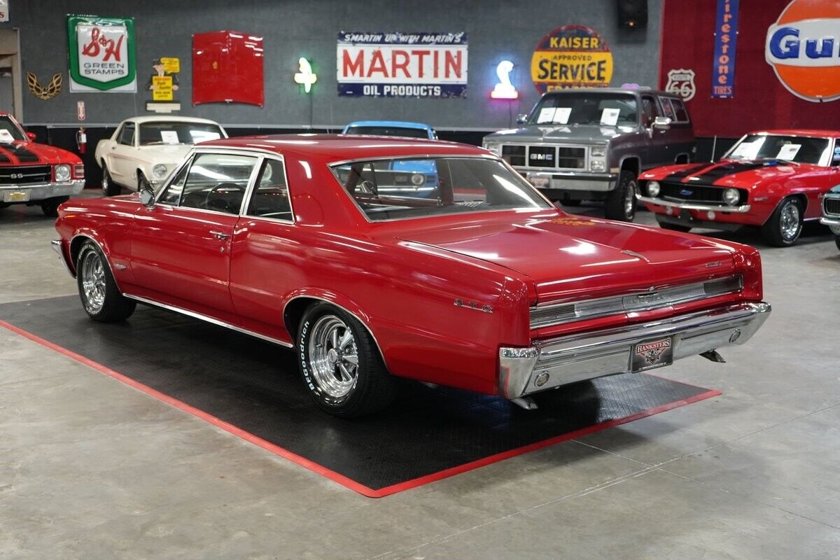 Pontiac-GTO-1964-Coupe-3