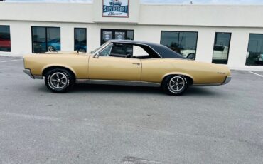 Pontiac-GTO-1967-Coupe-1