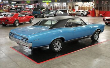 Pontiac-GTO-1967-Coupe-14