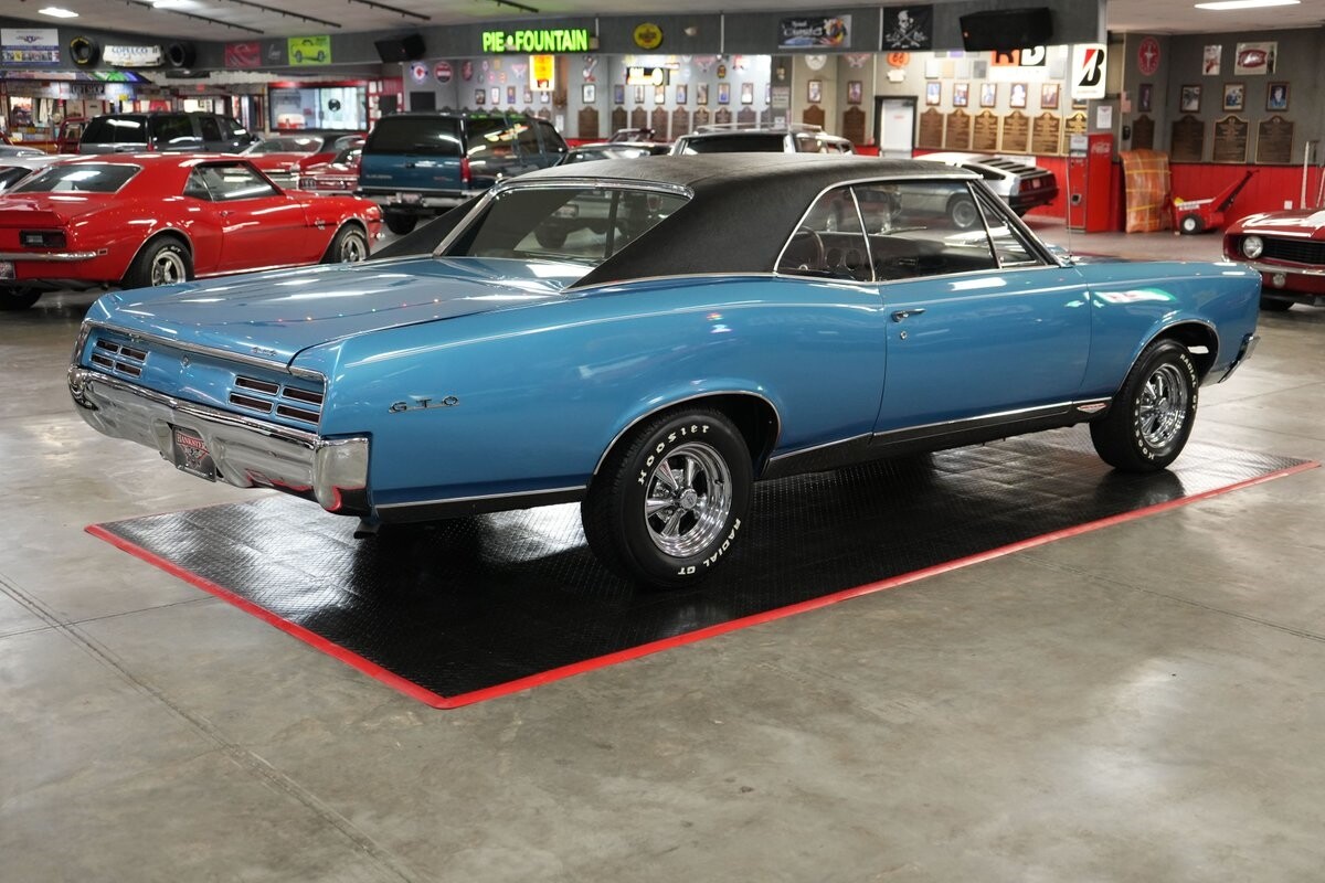 Pontiac-GTO-1967-Coupe-5