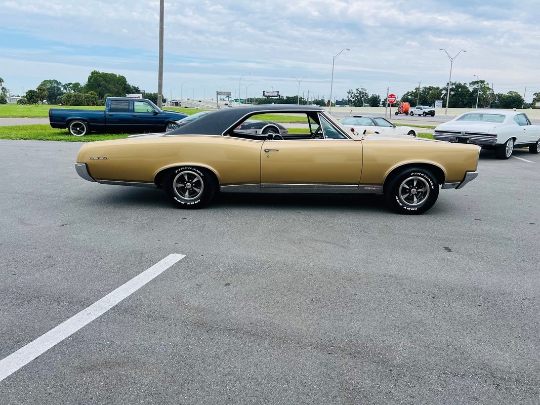 Pontiac-GTO-1967-Coupe-6