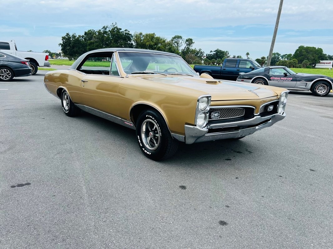 Pontiac-GTO-1967-Coupe-7