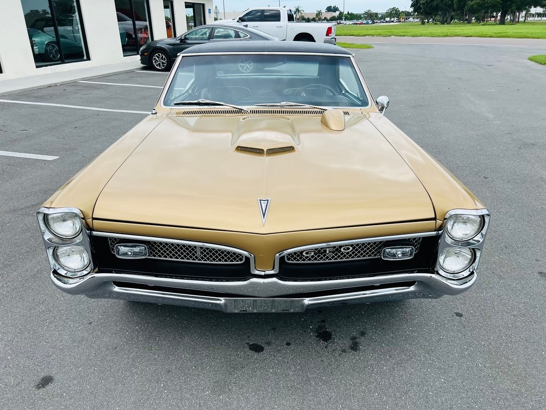 Pontiac-GTO-1967-Coupe-9
