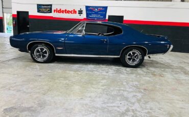 Pontiac-GTO-1968-Coupe-1