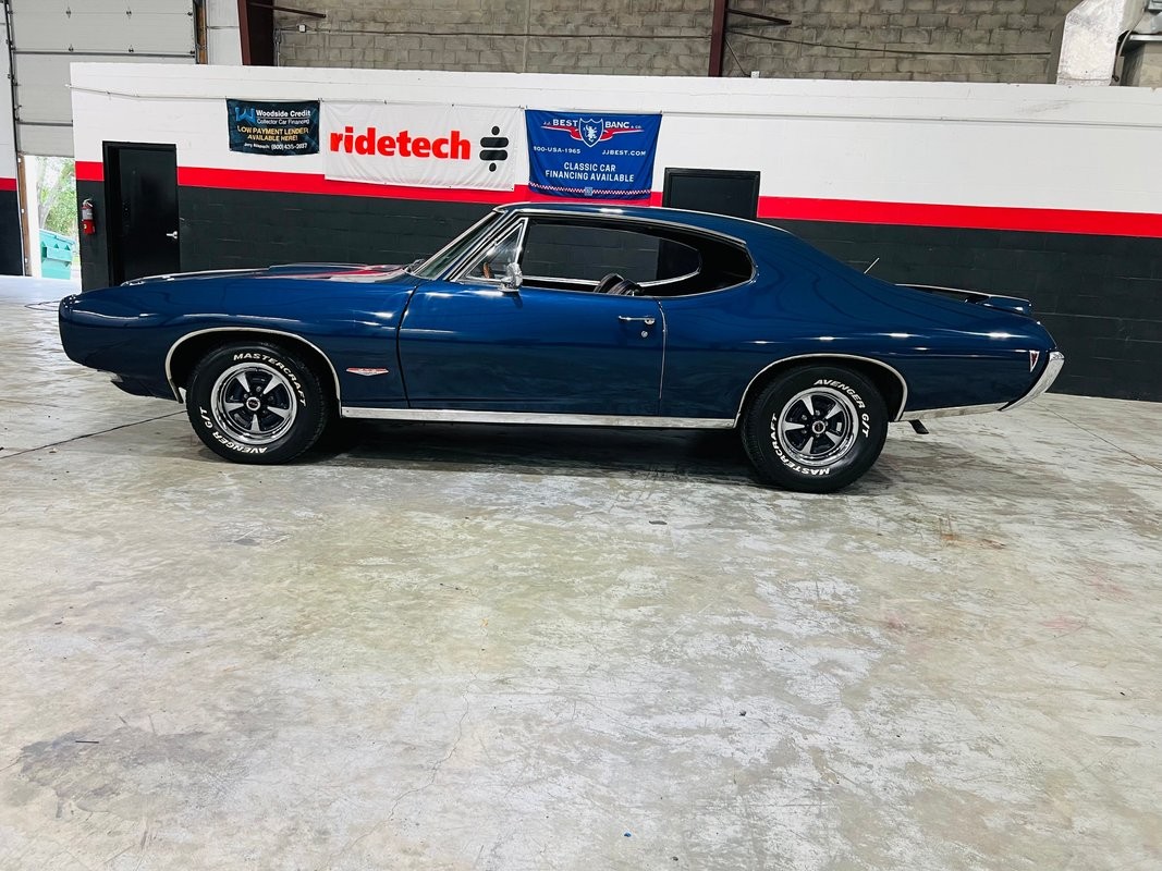 Pontiac-GTO-1968-Coupe-1