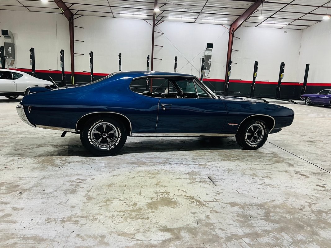 Pontiac-GTO-1968-Coupe-6