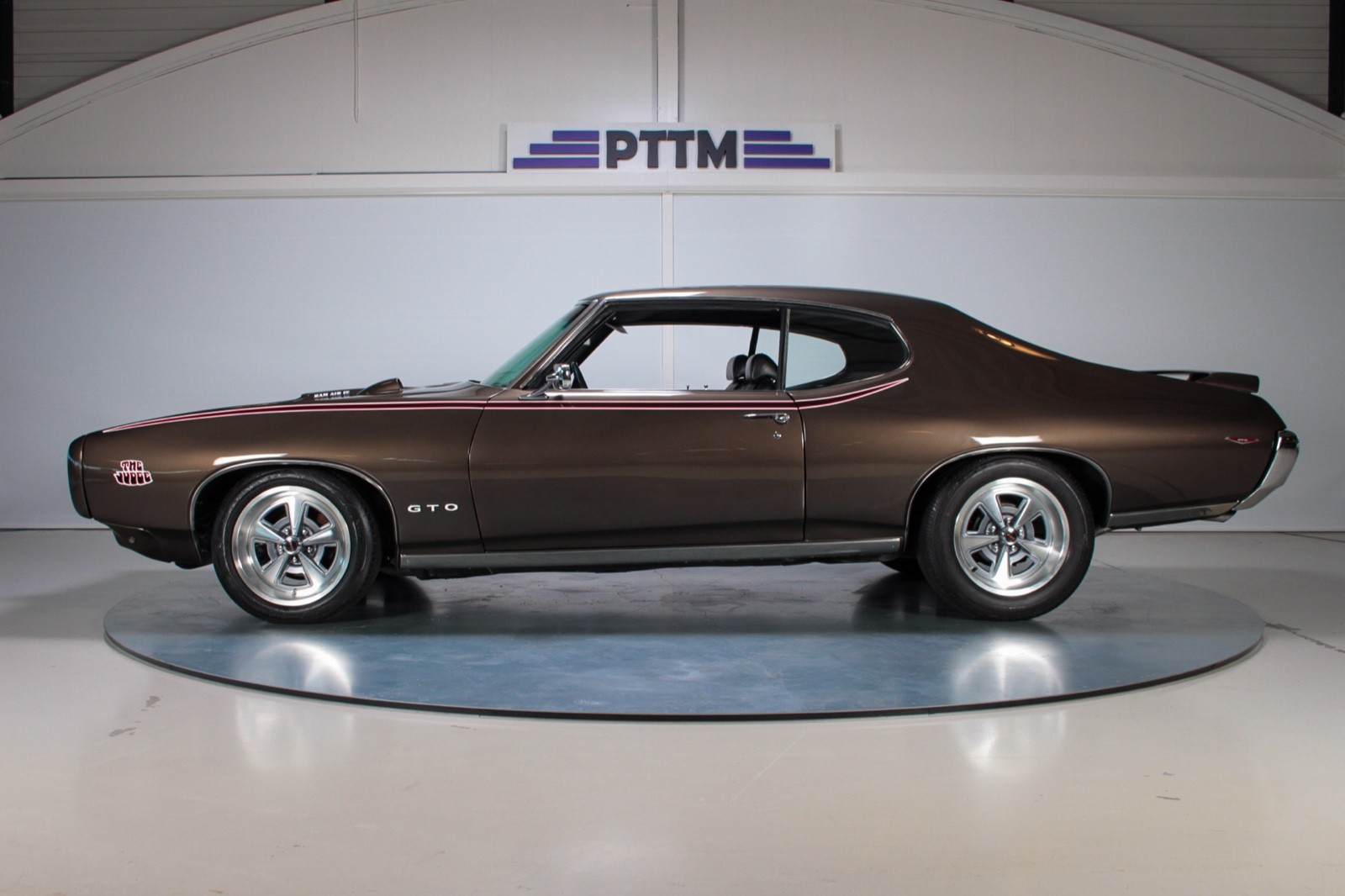 Pontiac-GTO-1969-Coupe-4