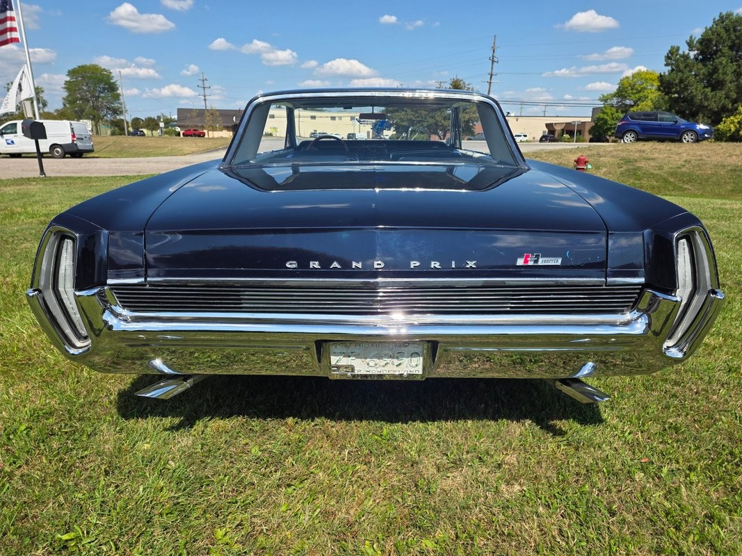 Pontiac-Grand-Prix-1964-12