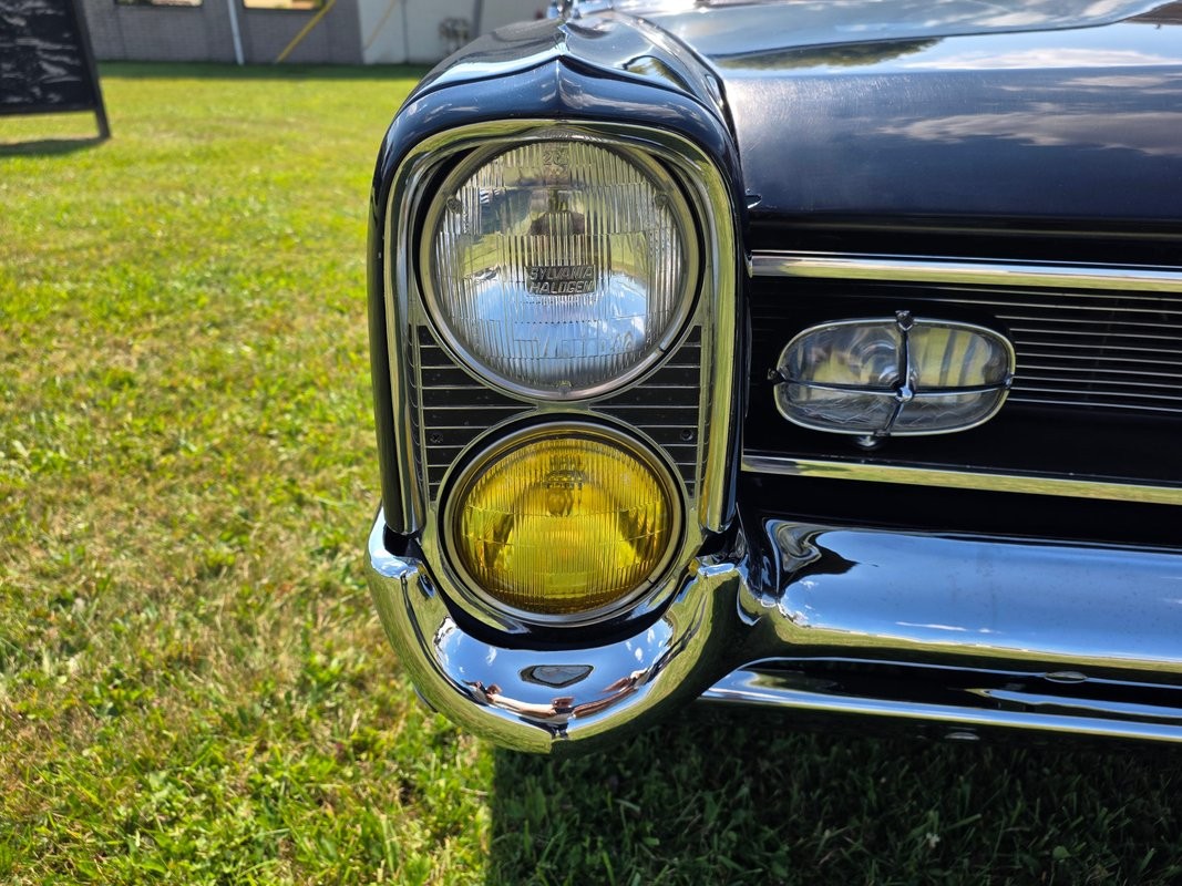 Pontiac-Grand-Prix-1964-19