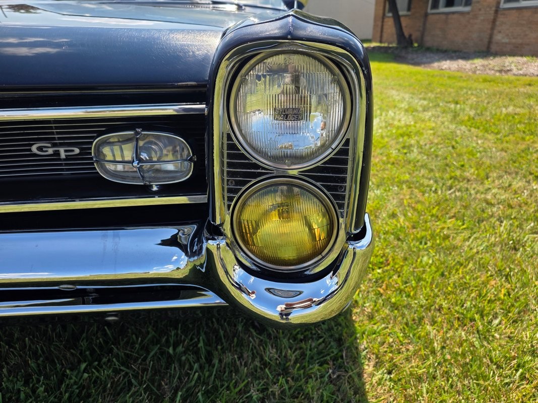 Pontiac-Grand-Prix-1964-20