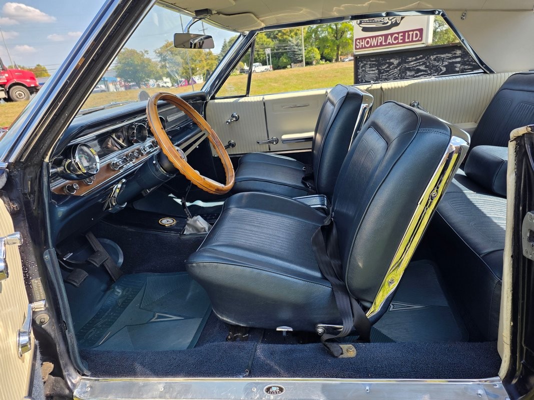 Pontiac-Grand-Prix-1964-25