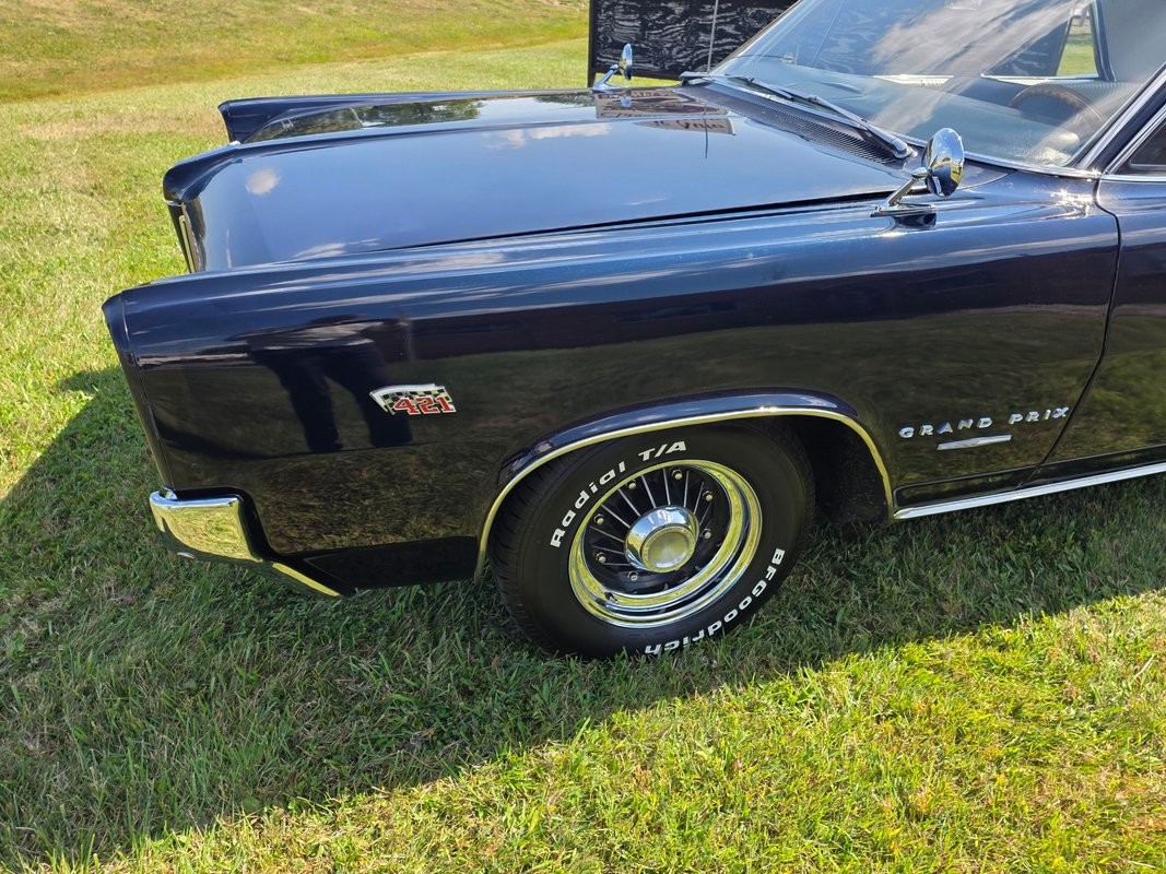 Pontiac-Grand-Prix-1964-3