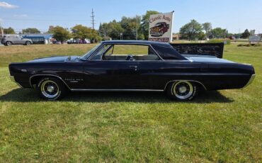 Pontiac-Grand-Prix-1964-7