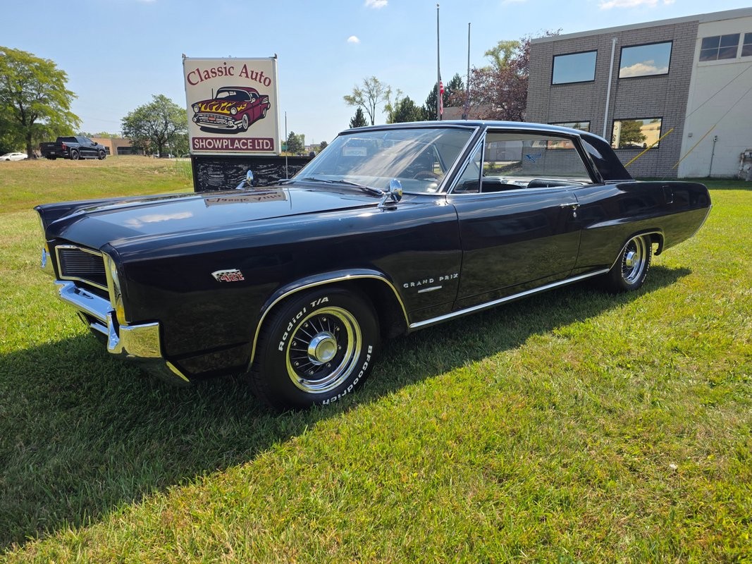 Pontiac Grand Prix 1964 --