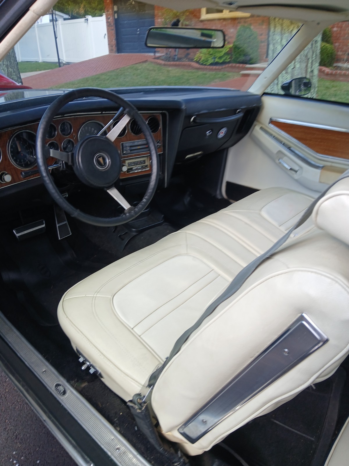 Pontiac-Grand-Prix-1974-Coupe-6
