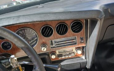 Pontiac-Grand-Prix-1974-Coupe-8