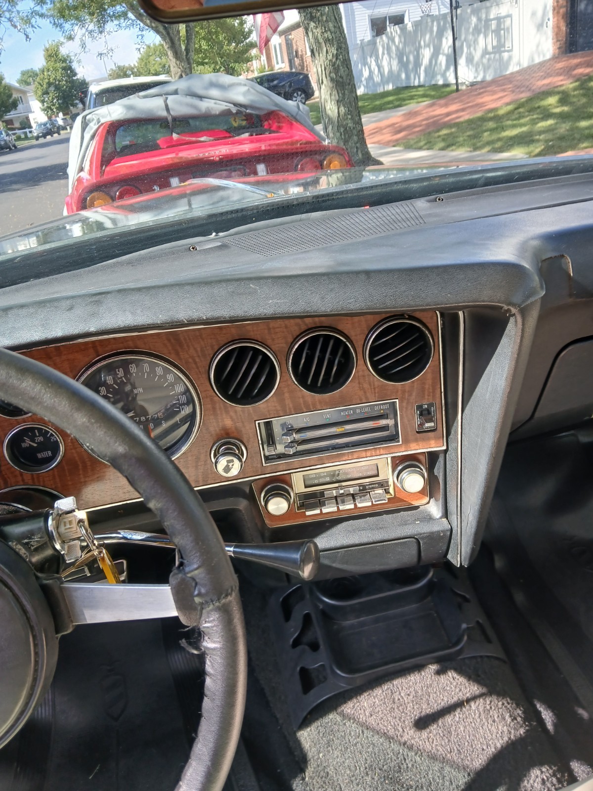 Pontiac-Grand-Prix-1974-Coupe-8