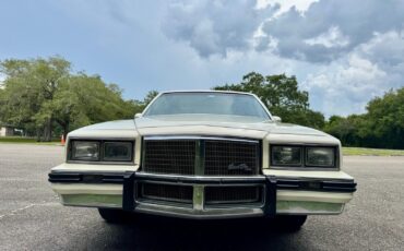 Pontiac-Grand-Prix-1983-Coupe-1